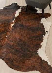 White Spine Belly Brindle Cowhide Rugs: Dark White Spine Belly Brindle Cowhide Rug (Size: 210 X 190 CM) CHR1896