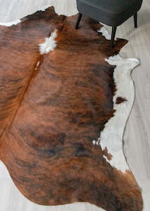 Medium White Spine Belly Brindle Cowhide Rug (Size: 230 X 200 CM) CHR1869