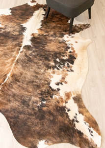Cowhide Rugs Nz: (Rare) Medium White Spine Belly Brindle Cowhide Rug (Size: 230 X 210 CM) CHR2226