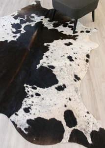 Black White Cowhide Rugs: Black And White Cowhide Rug (Size: 250 X 200 CM) CHR2129