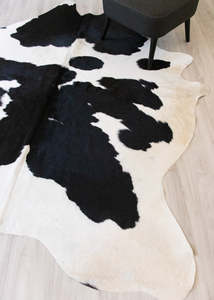 Black White Cowhide Rugs: Black And White Cowhide Rug (Size: 240 X 200 CM) CHR2089