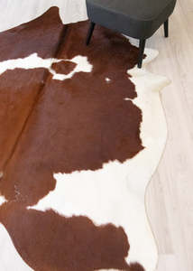 Brown And White Cowhide Rug (Size: 230 X 180 CM) CHR2172