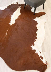 Brown White Cowhide Rugs: Hereford Brown And White Cowhide Rug (Size: 260 x 210 CM) CHR2152