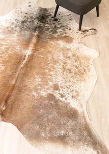 Tri Color Cowhide Rugs: Salt Pepper Tri-Color Cowhide Rug (Size: 250 X 210 CM) CHR2237