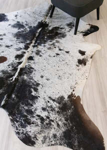 Tri Color Cowhide Rugs: Salt Pepper Tri-Color Cowhide Rug (Size: 220 X 190 CM) CHR2101