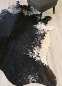 Salt Pepper Cowhides: Salt Pepper Black & White Cowhide Rug (Size: 230 X 190 CM) CHR2145