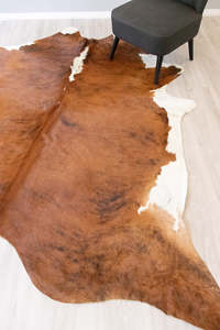 Medium White Spine Belly Brindle Cowhide Rug (Size: 250 X 220 CM) CHR2081