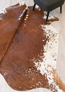 Brown White Salt Pepper Cowhide Rugs: Salt Pepper Brown & White Cowhide Rug (Size: 230 X 210 CM) CHR2082