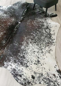 Tri Color Cowhide Rugs: Salt Pepper Tri-Color Cowhide Rug (Size: 270 X 220 CM) CHR2045