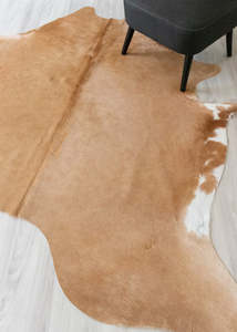 Brown White Cowhide Rugs: Brown And White Cowhide Rug (Size: 220 X 200 CM) CHR2385