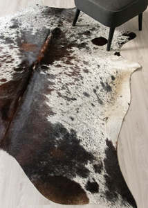 Tri Color Cowhide Rugs: (Rare) Salt Pepper Tri-Color Cowhide Rug (Size: 220 X 190 CM) CHR2440