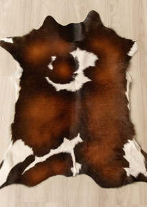 Calf Skin Rugs: Calfskin - Reddish (Size: 100 X 90 CM) CS651