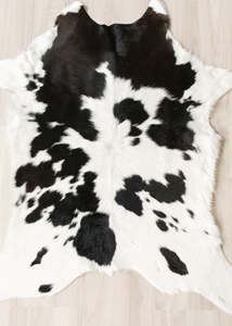Calf Skin Rugs: Calfskin - Black/White (Size: 100 X 90 CM) CS642
