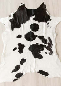 Calf Skin Rugs: Calfskin - Black/White (Size: 100 X 100 CM) CS639