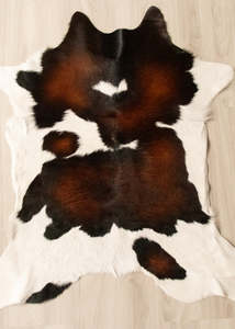 Calf Skin Rugs: Calfskin - Reddish (Size: 100 X 70 CM) CS638