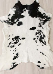 Calf Skin Rugs: Calfskin - Black/White (Size: 110 X 100 CM) CS636