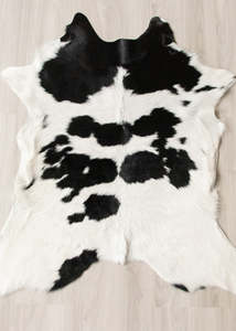 Calf Skin Rugs: Calfskin - Black/White (Size: 100 X 90 CM) CS634