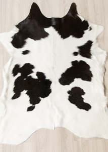 Calfskin - Black/White (Size: 110 X 90 CM) CS633