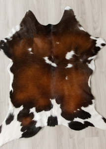 Calf Skin Rugs: Calfskin - Reddish (Size: 90 X 80 CM) CS628