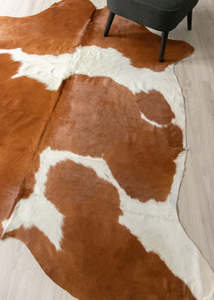 Brown And White Cowhide Rug (Size: 240 X 210 CM) CHR2650