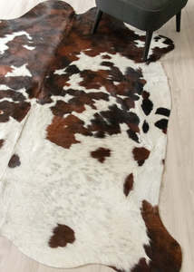 Exotic Tricolor Cowhide Rug (Size: 230 X 200 CM) CHR2631
