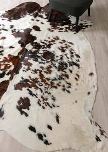 Exotic Tricolor Cowhide Rug (Size: 250 X 220 CM) CHR2627