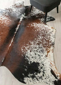 (Rare) Salt Pepper Tri-Color Cowhide Rug (Size: 220 X 210 CM) CHR2624