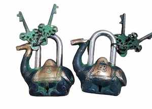 Vintage Objects: BRASS CAMEL PADLOCK