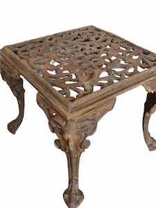 Cast Iron: Roma cast iron Table