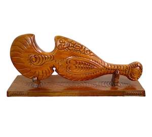 Maori New Zealand: Maketu Maori Patu on Stand
