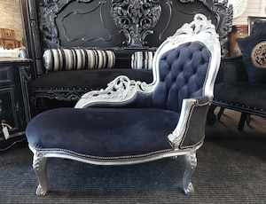 French Furniture: Serena French Bedroom Chaise