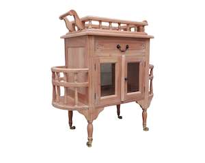 Bars: DUNDEE VICTORIAN DRINKS TABLE