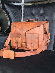 Hand Bags: Ngouchi Gentleman's Leather Office bag