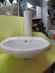 Twyford Basin & Pedestal 250H x 260W x 480D/Pedestal 65H x 140W x 155D