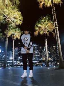 Men’s Thug Crewneck Jumper - Rumor Streetwear