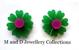 M and D Jewellery - Daisy Studs - Green/Hot Pink