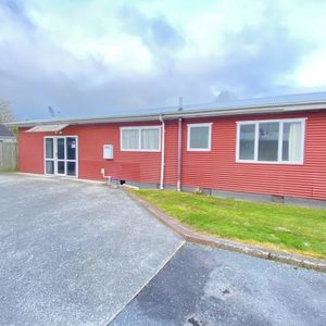 Pohutukawa drive