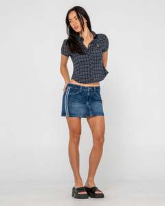 Womens Bottoms: Flip Mommy DIY Mini Denim Skirt