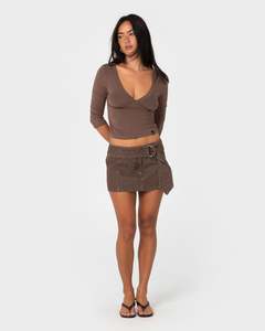 Rikki Vee Neck Top
