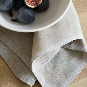 Cookware Kitchenware: Mungo Selvedge Linen Napkin ~ White