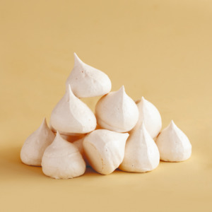 Baking: Sabato Pavlova Drops