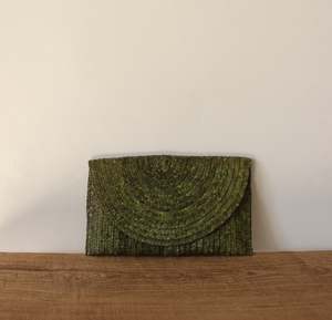 Palm Leaf Clutch — Green