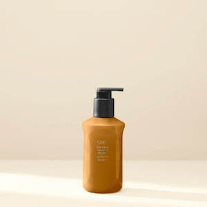 Body Wash Moisturiser: Oribe Beauty Replenishing Body Wash