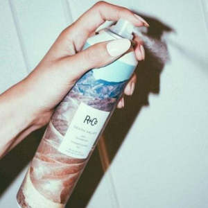 Texture Sprays Dusts: R+Co Death Valley Dry Shampoo