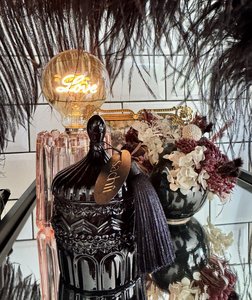 Products: Lilah Sachii Candle Sachii