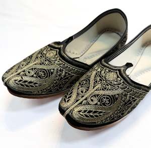 Pure Leather based very soft cushioned Men’s Punjabi Jutti