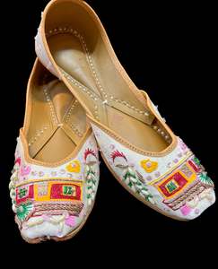 Pure leather very soft double cushioned based hand work Beautiful Punjabi Jutti