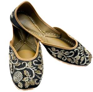 Women Punjabi Jutti: Pure leather very soft double cushioned based hand work Beautiful Punjabi Jutti