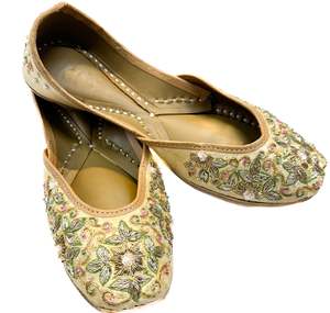 Women Punjabi Jutti: Pure leather very soft double cushioned based hand work Beautiful Punjabi Jutti