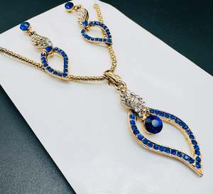 Kids Anklets: Kid’s pendant set with bracelet